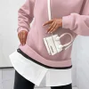 bluza-oversized-roz-cu-croi-lejer-si-stil-casual