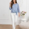 bluza-vaporoasa-albastra-cu-imprimeu-floral-si-nod-in-talie
