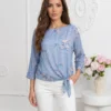 bluza-vaporoasa-albastra-cu-imprimeu-floral-si-nod-in-talie