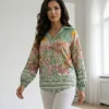 bluza-verde-cu-imprimeu-riviera-si-detalii-grafice