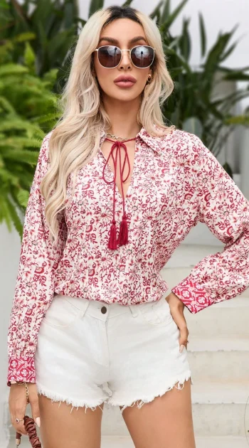 camasa-alba-cu-imprimeu-floral-rosu-si-ciucuri-decorativi