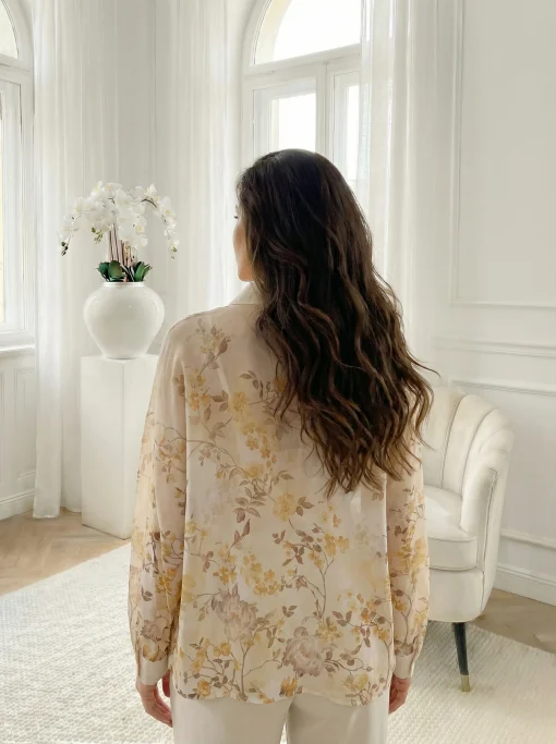 camasa-alba-din-voal-cu-imprimeu-floral-galben-si-bej