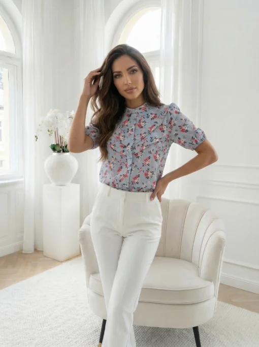 camasa-albastra-cu-imprimeu-floral-si-volane-decorative