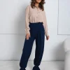 camasa-bej-eleganta-cu-nasturi-metalici