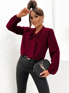 Camasa bordo eleganta cu funda la gat