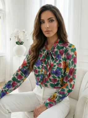 Camasa cu model floral colorat si funda la guler