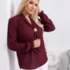 camasa-eleganta-cu-esarfa-la-guler-si-accesoriu-auriu