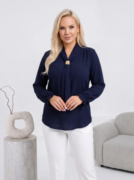 camasa-eleganta-cu-esarfa-la-guler-si-accesoriu-auriu