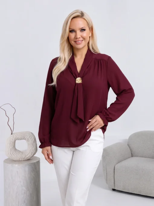 camasa-eleganta-cu-esarfa-la-guler-si-accesoriu-auriu