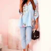 camasa-lejera-bleu-din-bumbac-cu-imprimeu-floral-pastelat
