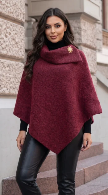 capa-asimetrica-din-tricot-pufos-cu-guler-amplu-si-brosa