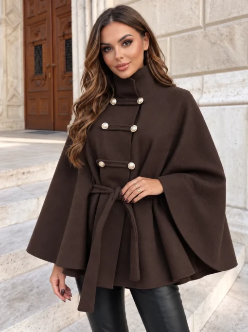 capa-eleganta-cu-guler-inalt-nasturi-aurii-si-cordon-in-talie