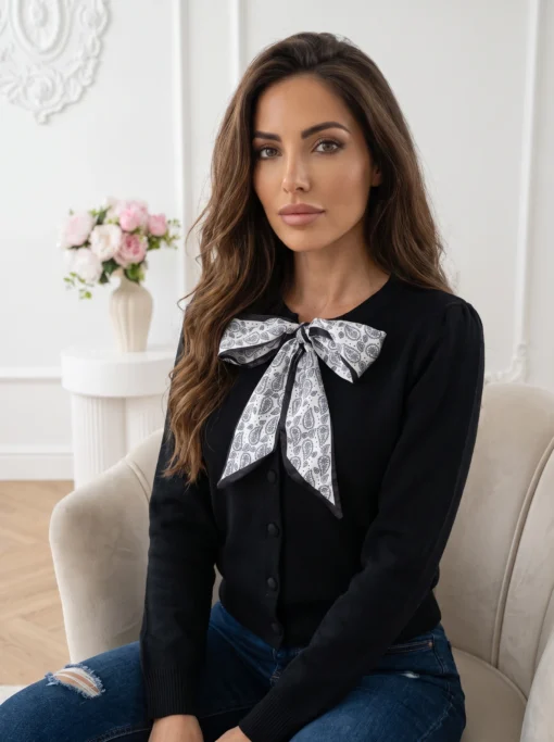 cardigan-cu-nasturi-si-funda-satinata-cu-imprimeu-paisley