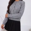 cardigan-din-tricot-cu-aplicatii-cirese-perlate-si-nasturi-perla