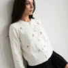 cardigan-din-tricot-cu-aplicatii-cirese-perlate-si-nasturi-perla