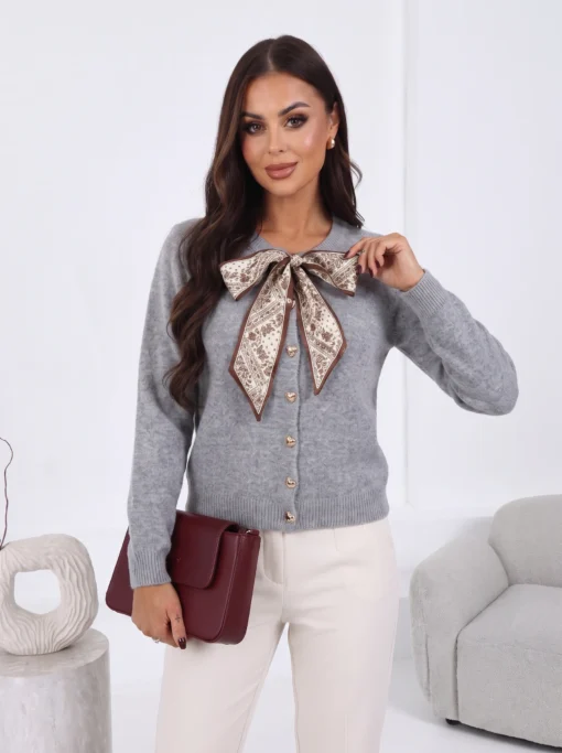 cardigan-din-tricot-cu-esarfa-la-guler-si-nasturi-aurii