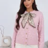 cardigan-din-tricot-cu-esarfa-la-guler-si-nasturi-aurii