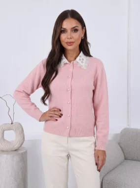 Cardigan din tricot cu guler din dantela si nasturi perlati