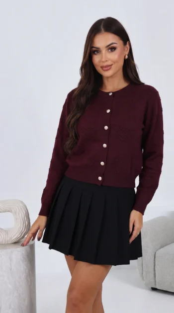 cardigan-din-tricot-cu-inimi-in-relief-si-nasturi-aurii