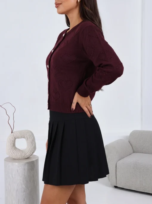 cardigan-din-tricot-cu-inimi-in-relief-si-nasturi-aurii