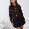 cardigan-din-tricot-cu-inimi-in-relief-si-nasturi-aurii