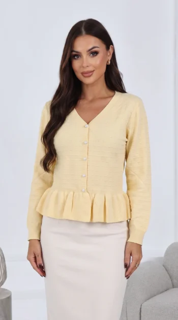 cardigan-din-tricot-cu-volanas-peplum-si-nasturi-perlati