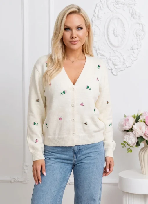 cardigan-din-tricot-fin-cu-decolteu-in-v-si-floricele-brodate