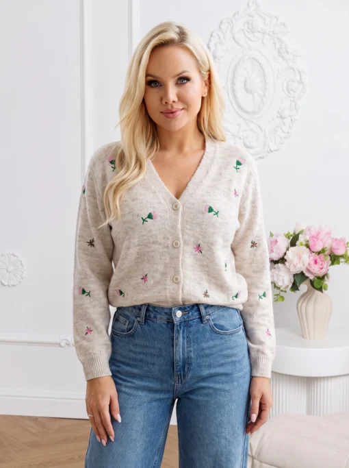 cardigan-din-tricot-fin-cu-decolteu-in-v-si-floricele-brodate