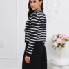 cardigan-din-tricot-fin-cu-dungi-si-nasturi-aurii