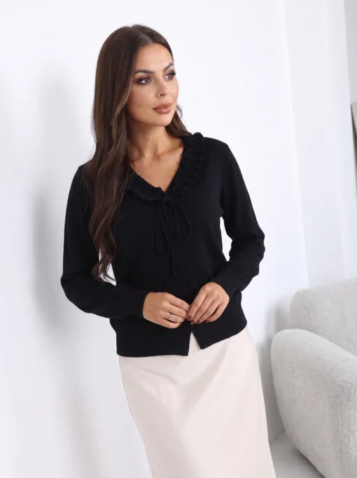 cardigan-din-tricot-fin-cu-volanase-la-decolteu-si-snur