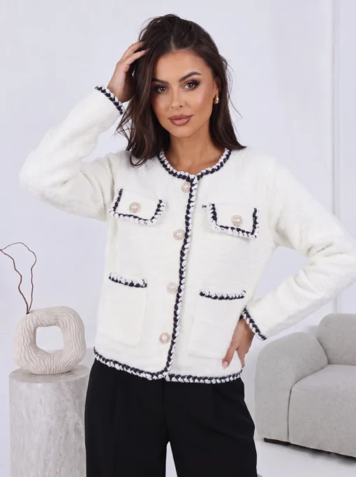 cardigan-din-tricot-pufos-cu-nasturi-perlati