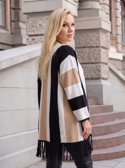 cardigan-elegant-din-tricot-cu-imprimeu-si-franjuri-la-tiv