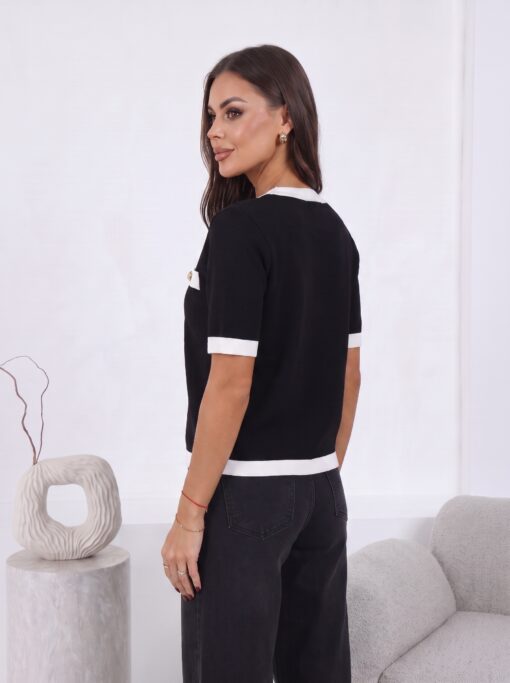 cardigan-elegant-din-tricot-fin-cu-nasturi-aurii