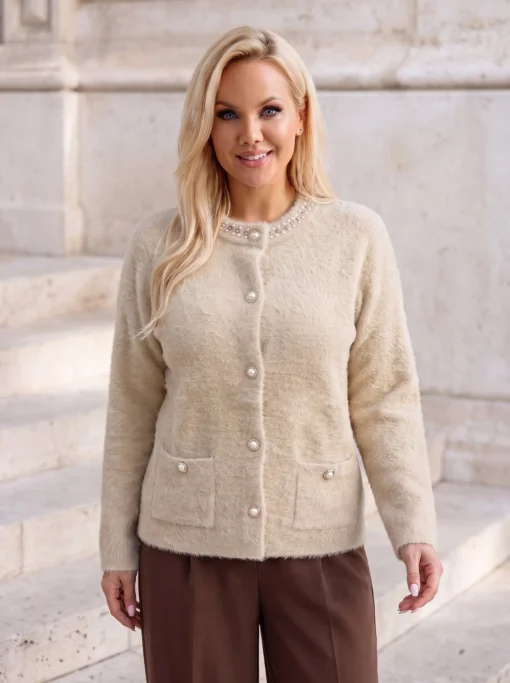 cardigan-elegant-din-tricot-pufos-cu-perle