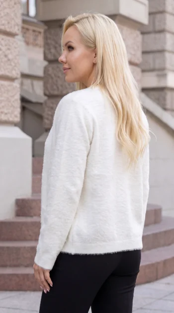 cardigan-elegant-din-tricot-pufos-cu-perle-aplicate