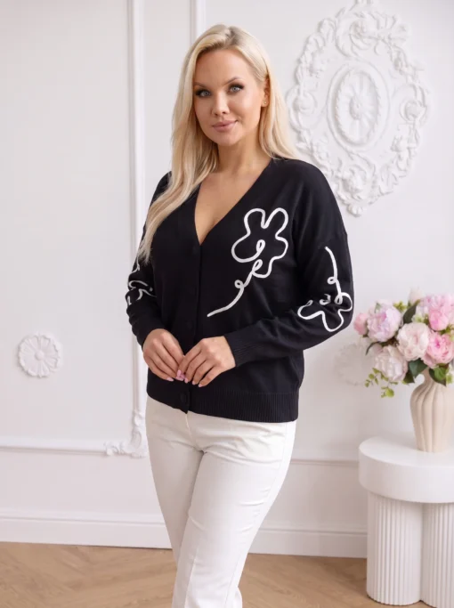 cardigan-elegant-din-tricotcu-broderie-florala-reliefata-contrastanta