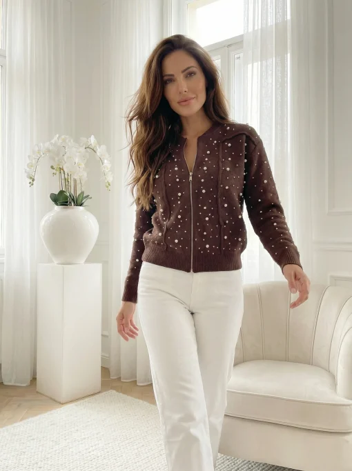 cardigan-elegant-maro-cu-fermoar-si-aplicatii-perle