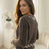 cardigan-elegant-maro-cu-nasturi-si-aplicatii-perle