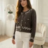 cardigan-elegant-maro-cu-nasturi-si-aplicatii-perle