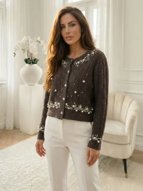 Cardigan elegant maro cu nasturi si aplicatii perle