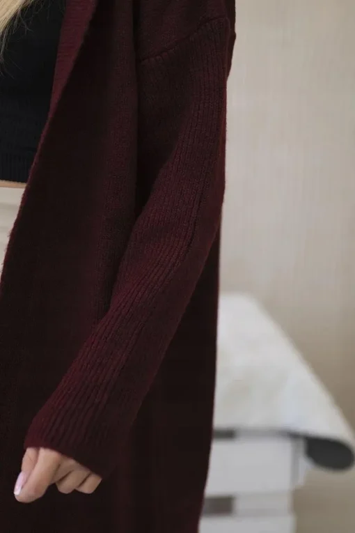 cardigan-lung-burgundy-din-tricot-moale-cu-gluga