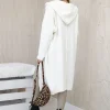 cardigan-lung-ecru-din-tricot-moale-cu-gluga