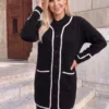 cardigan-lung-elegant-din-tricot-fin-cu-paspoal-contrastant