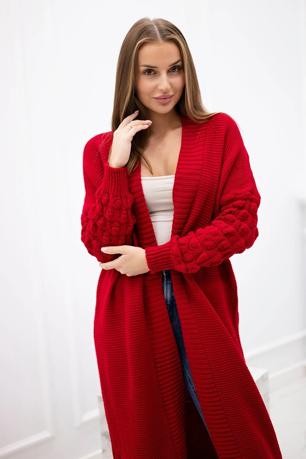 Cardigan lung rosu tricotat cu a...