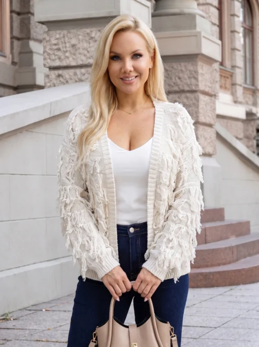 cardigan-pufos-cu-franjuri