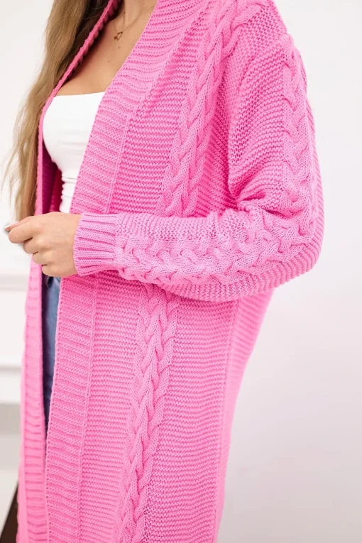 cardigan-roz-lung-tricotat-cu-model-impletit