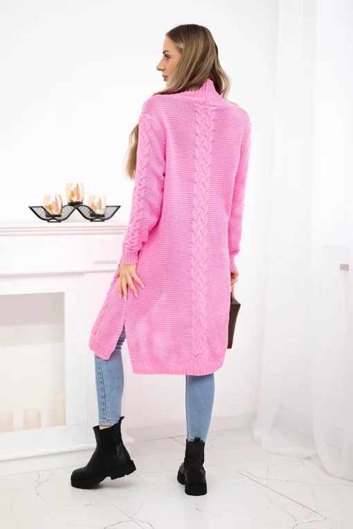 cardigan-roz-lung-tricotat-cu-model-impletit