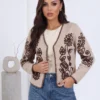 cardigan-scurt-din-tricot-cu-broderie-etno-florala
