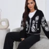 cardigan-scurt-din-tricot-cu-broderie-etno-florala
