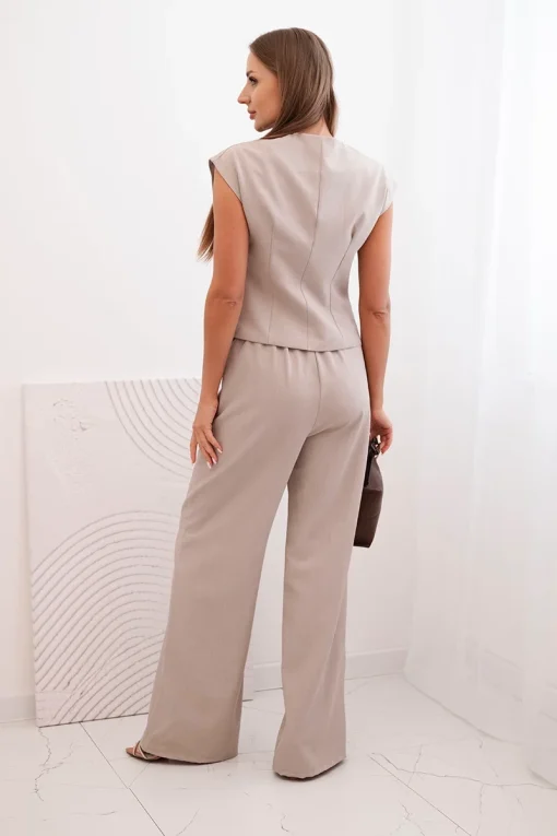compleu-bej-elegant-cu-vesta-si-pantaloni-cu-croi-larg